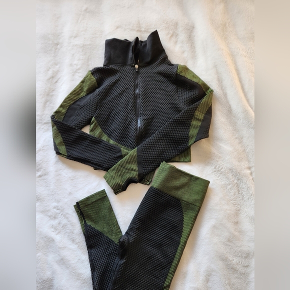 Workout Tracksuit - Picture 3 of 5